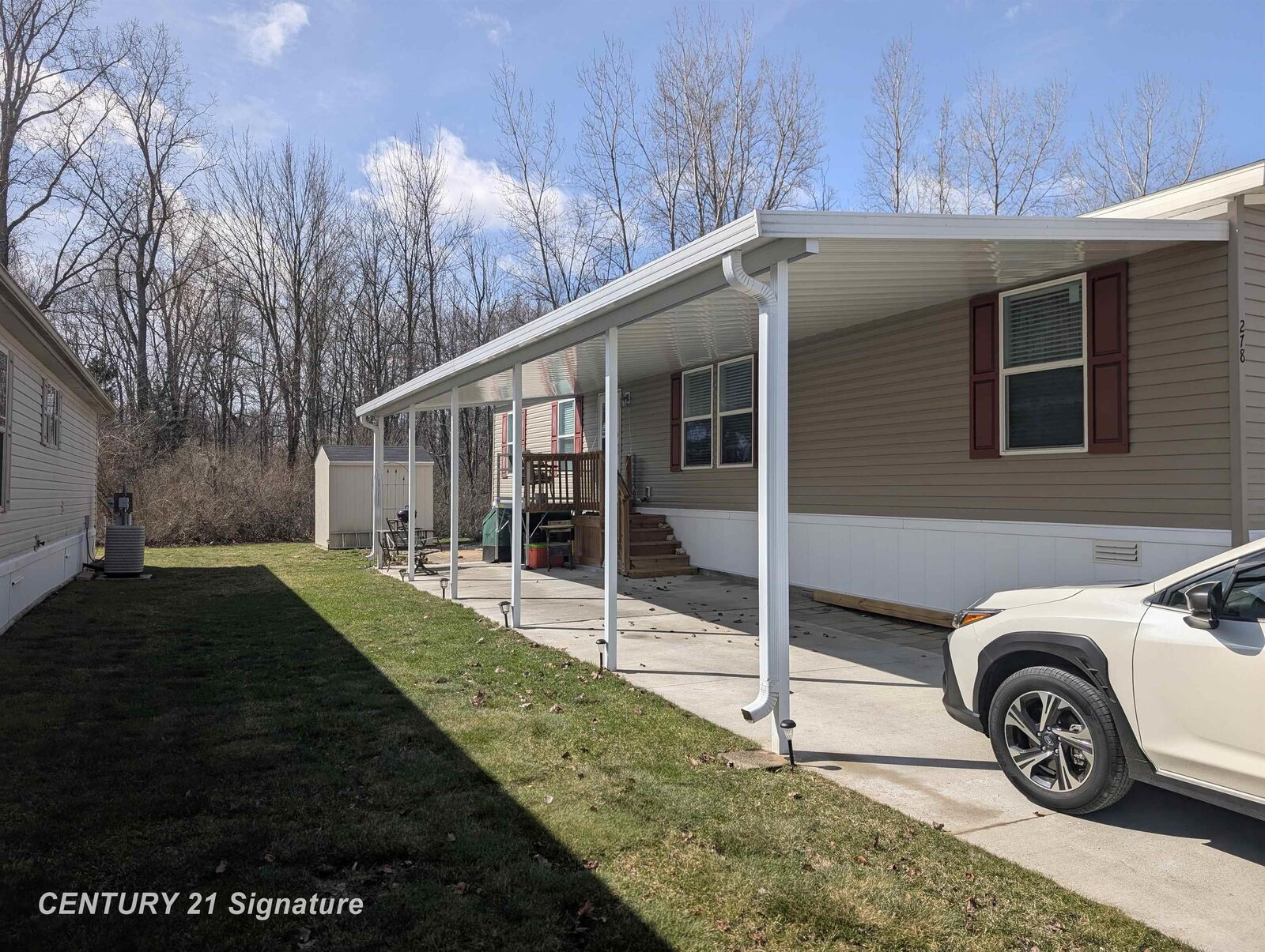 Property Photo:  278 Armstrong Avenue  MI 48433 