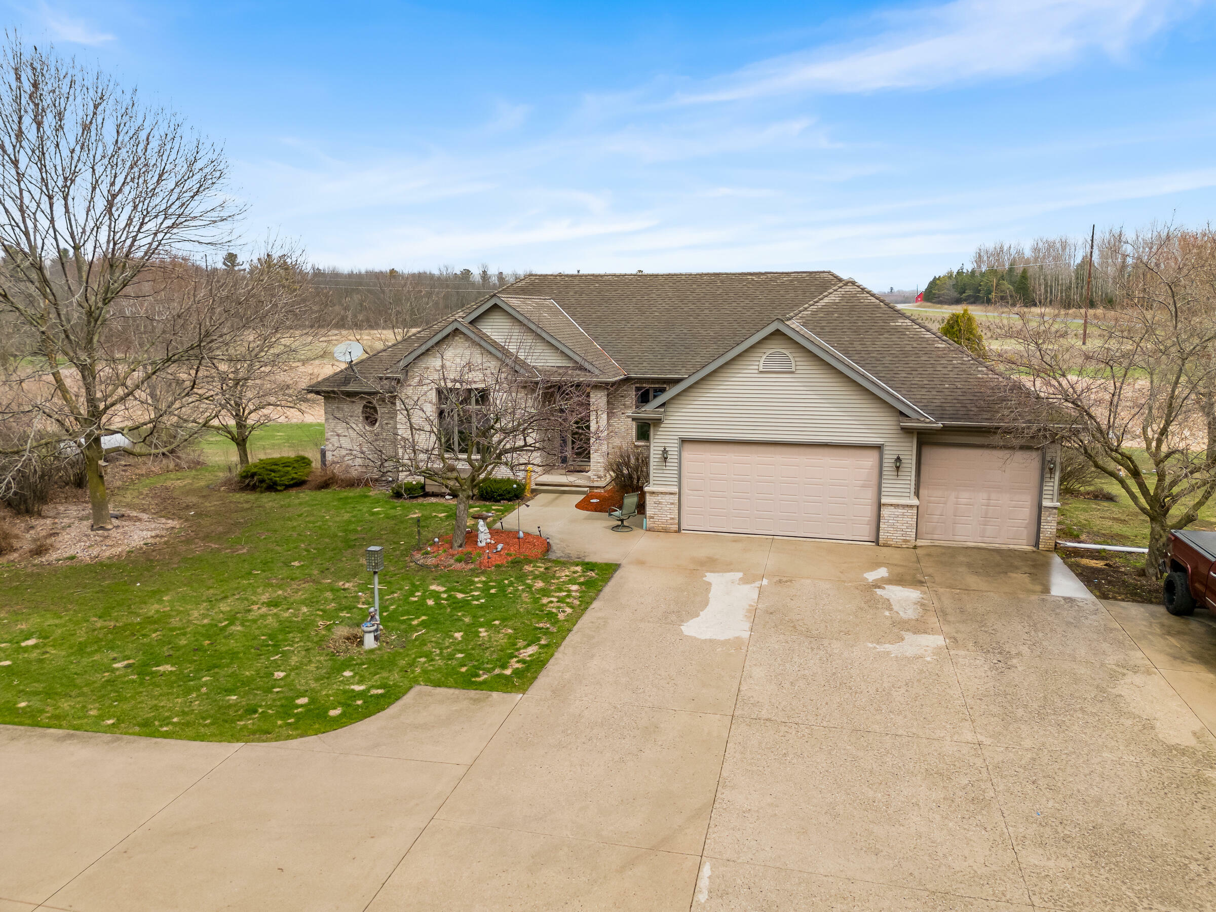 Property Photo: 5509 Thunder Rd WI 54247