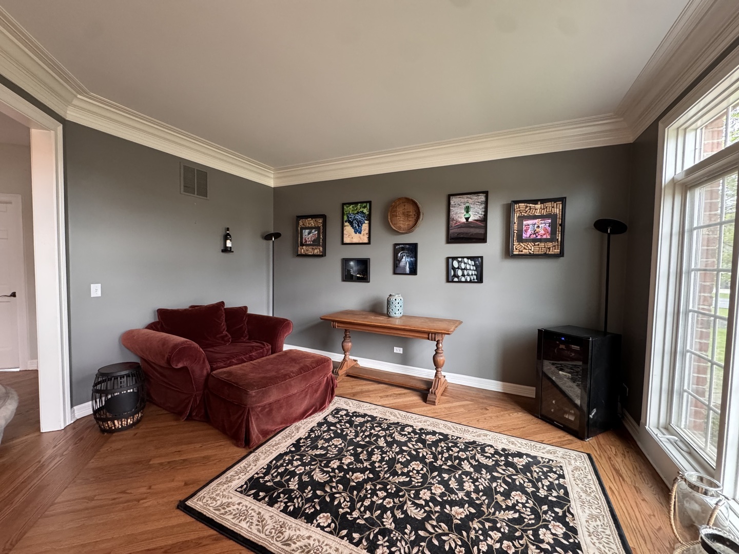 Property Photo: 350 Vonder Lane IL 60134