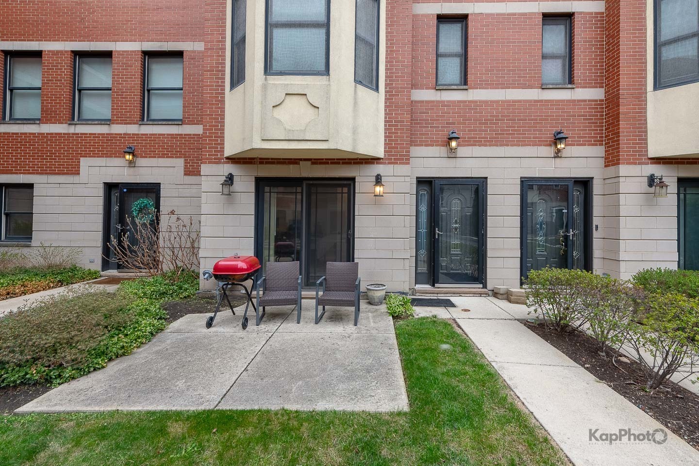 Property Photo: 2340 W Adams Street 32 IL 60612