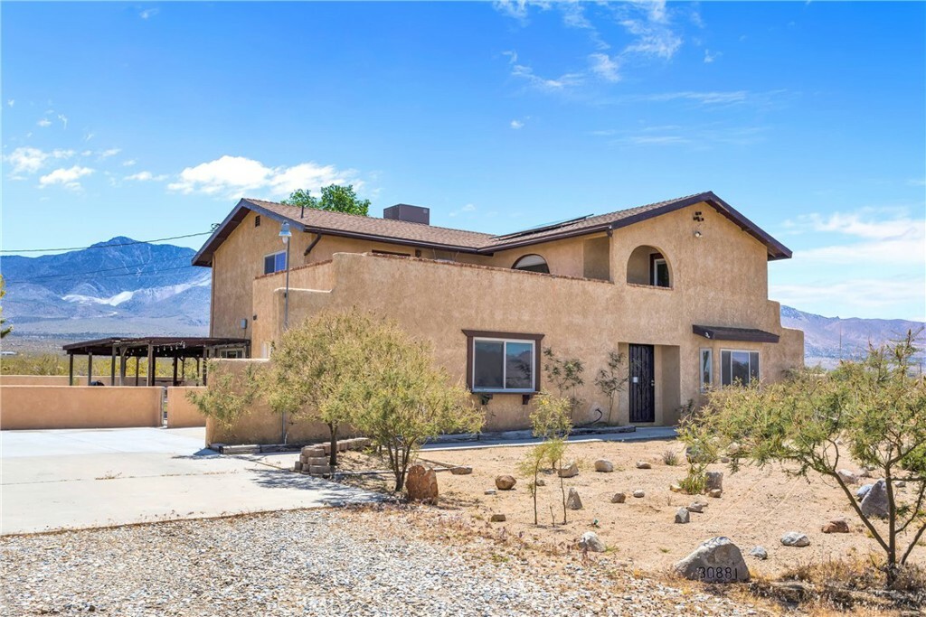 Property Photo: 30881 Pawnee St CA 92356