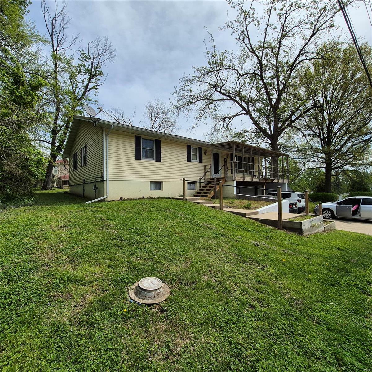 Property Photo: 407 N Vine MO 65248