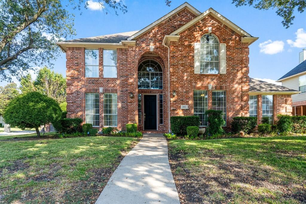 Property Photo:  2921 Chalfont Lane  TX 75023 