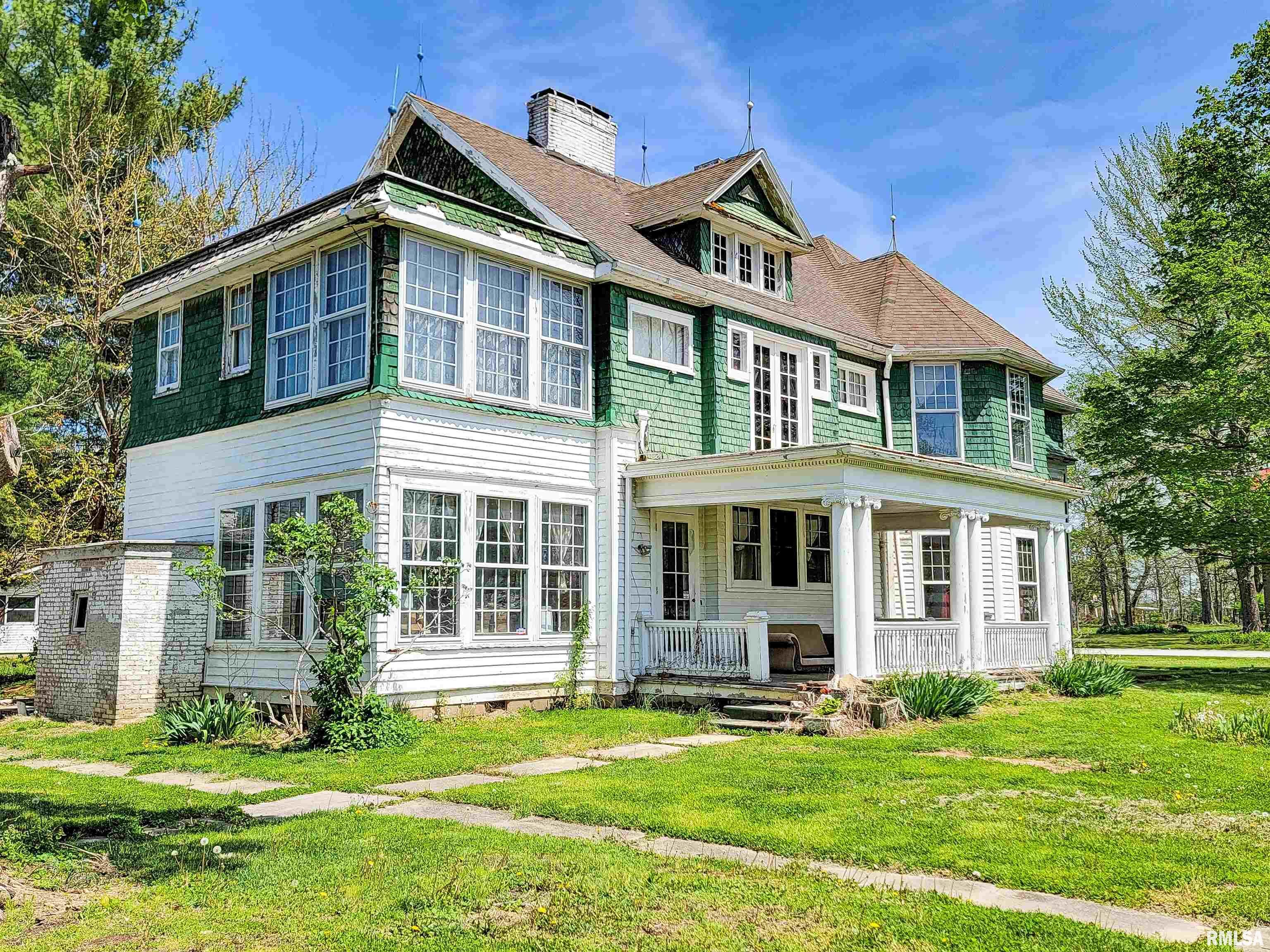 Property Photo: 502 Church Street IL 62899