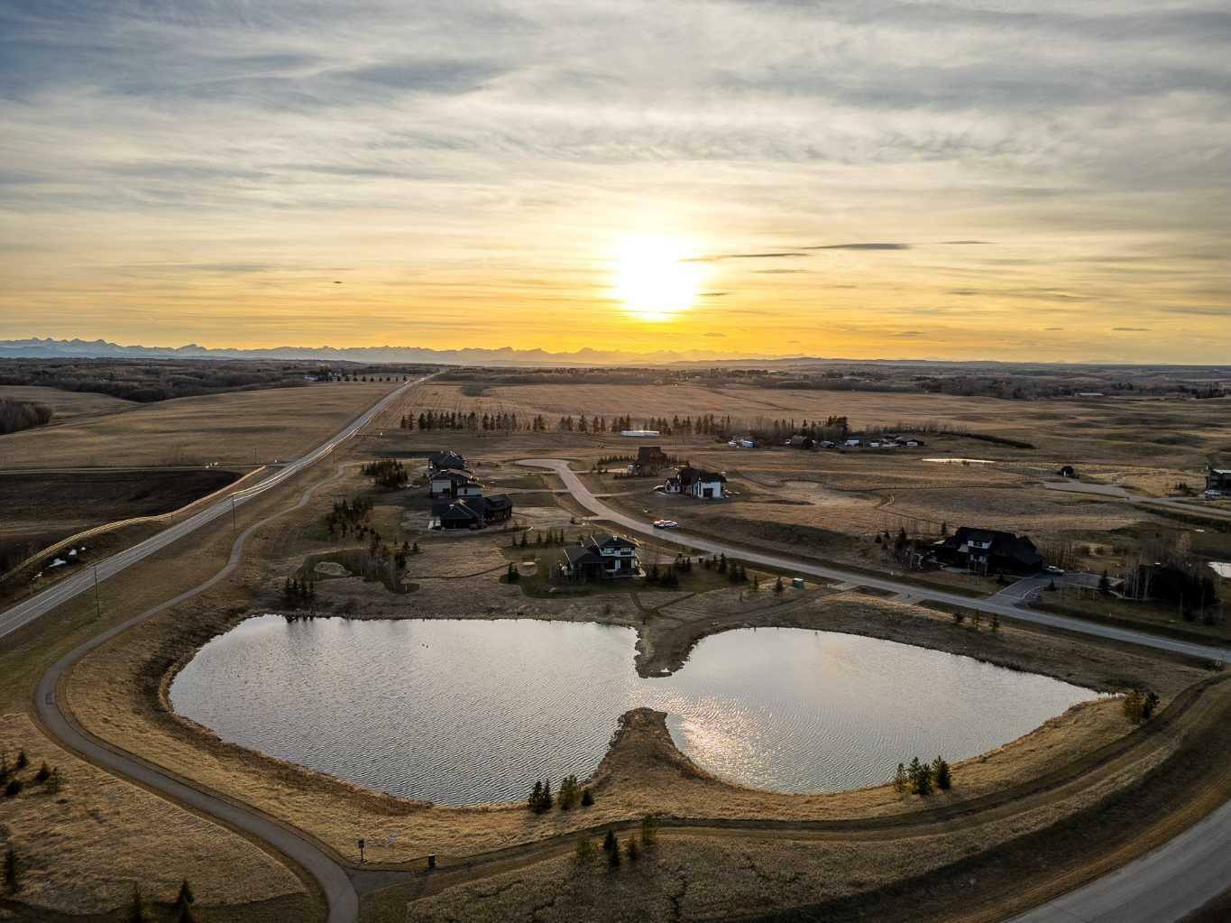 Property Photo:  9 Silverhorn Park  AB T3R 1C9 