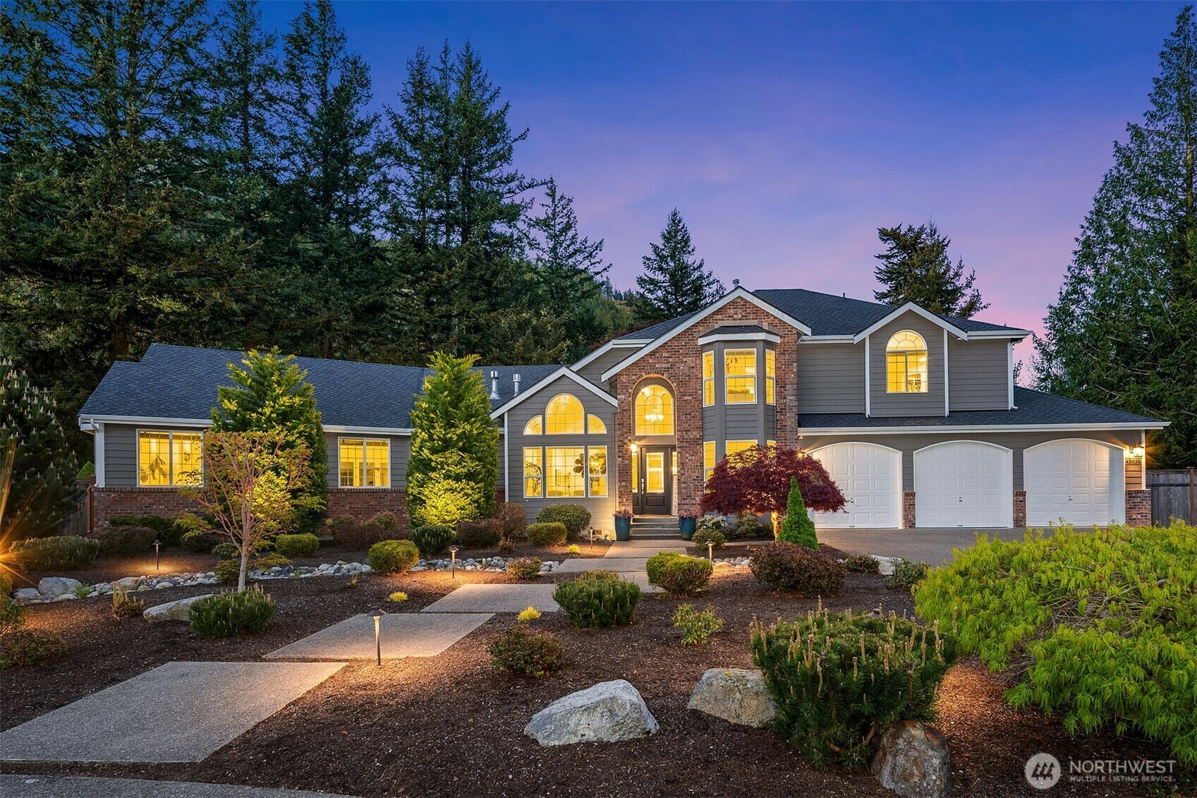 Property Photo: 43936 SE 127th Place WA 98045