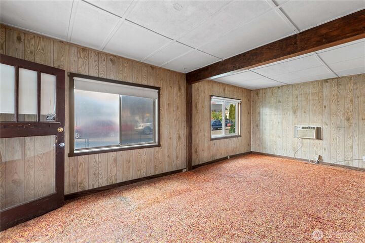 Property Photo:  415  Walker St  WA 98801 