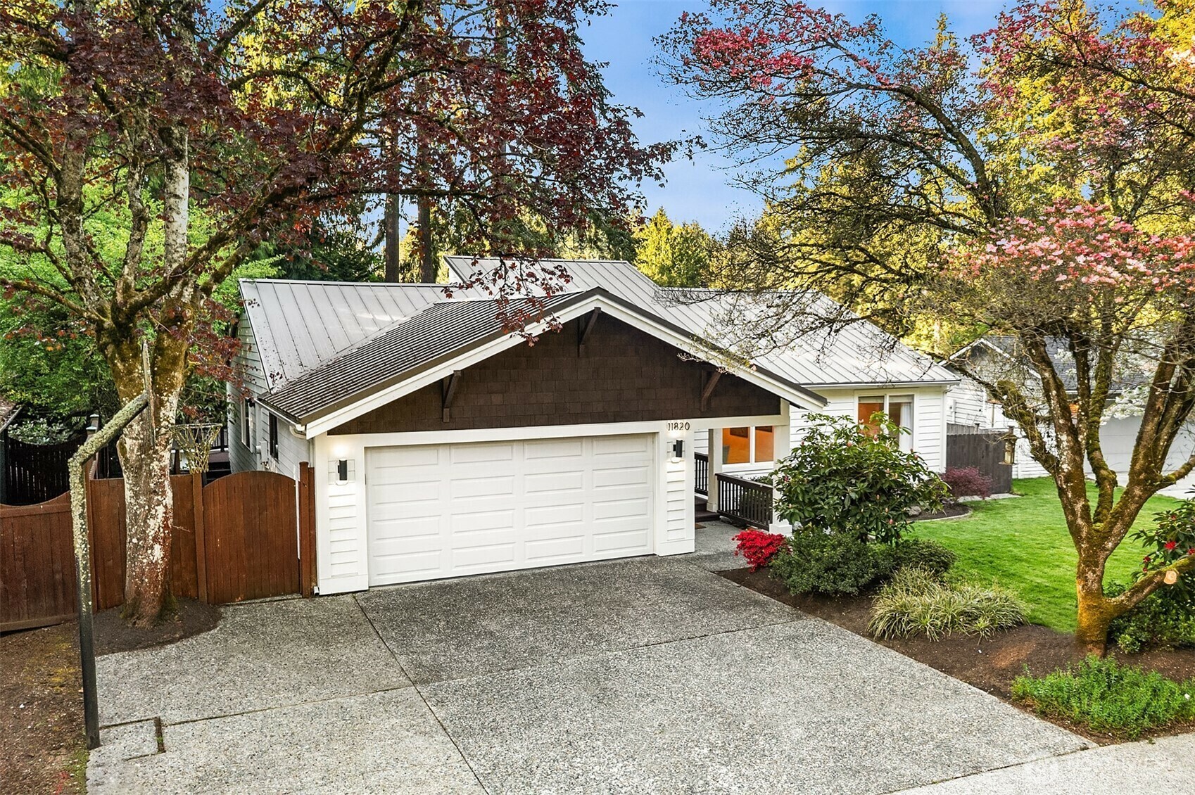 Property Photo: 11820 NE 145th Street WA 98034