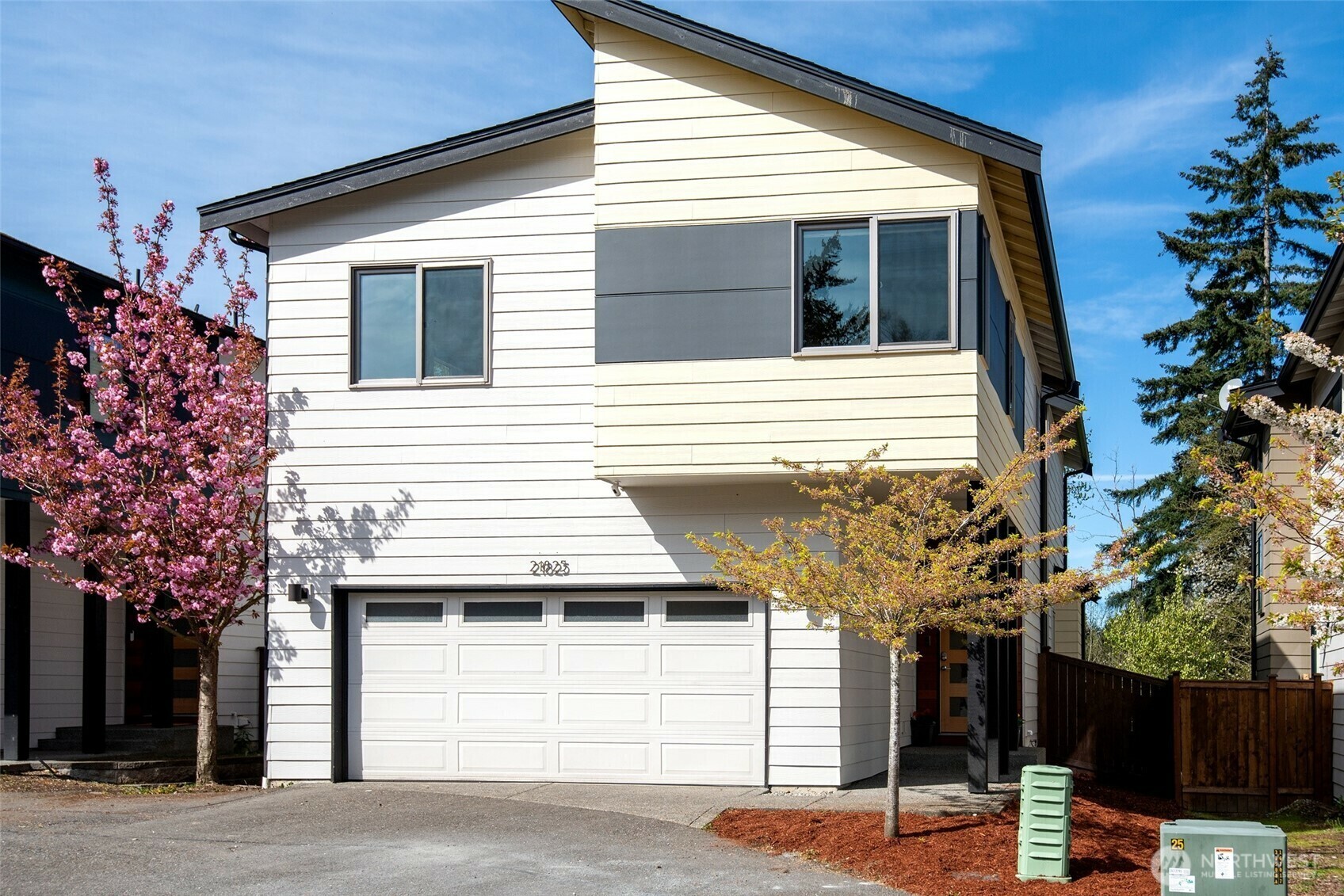 Property Photo:  21825  131st Place SE  WA 98031 