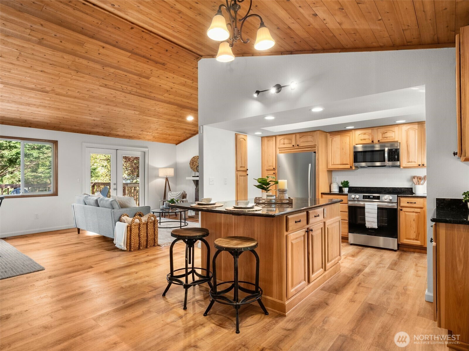 Property Photo: 43632 SE 143rd Place WA 98045