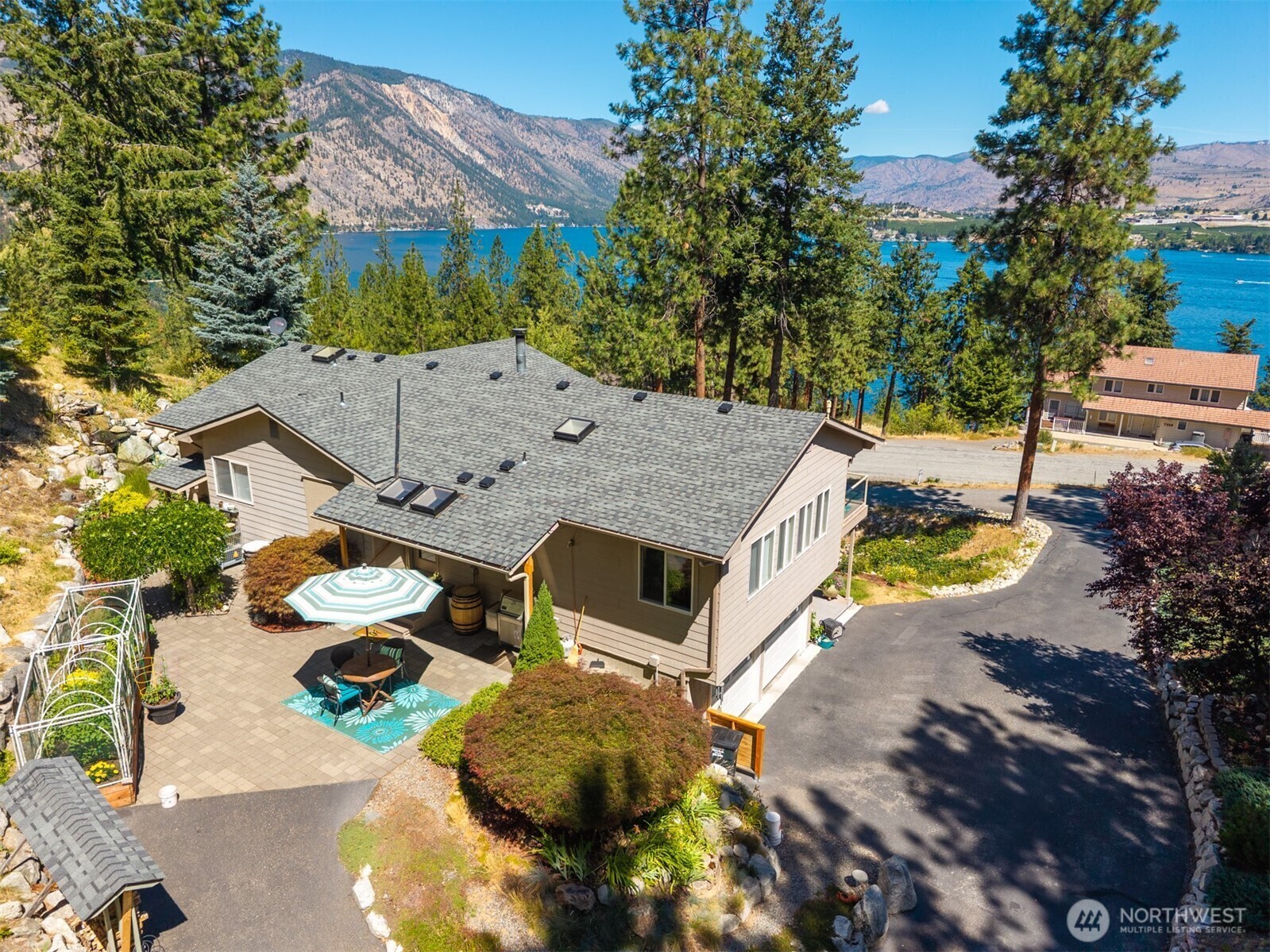 Property Photo: 7379 Ridgeview Drive WA 98816