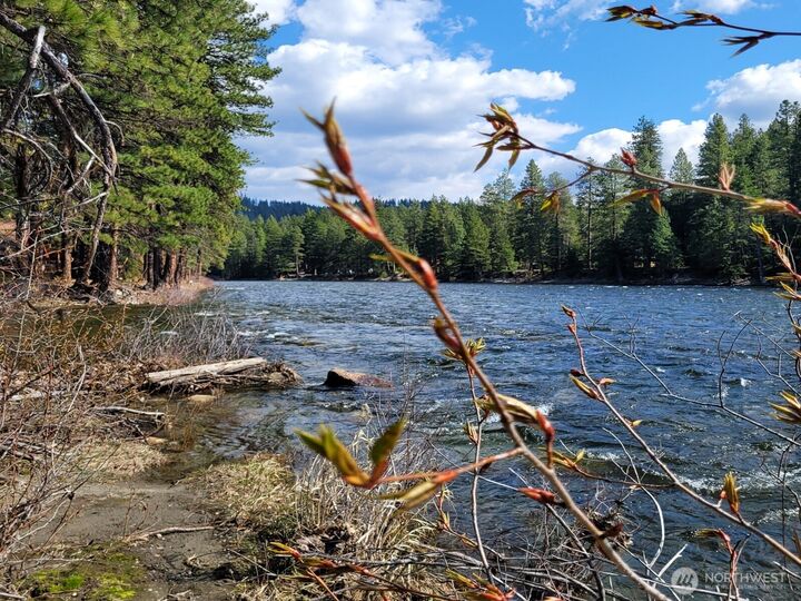 Property Photo:  21823  Colt Road  WA 98826 