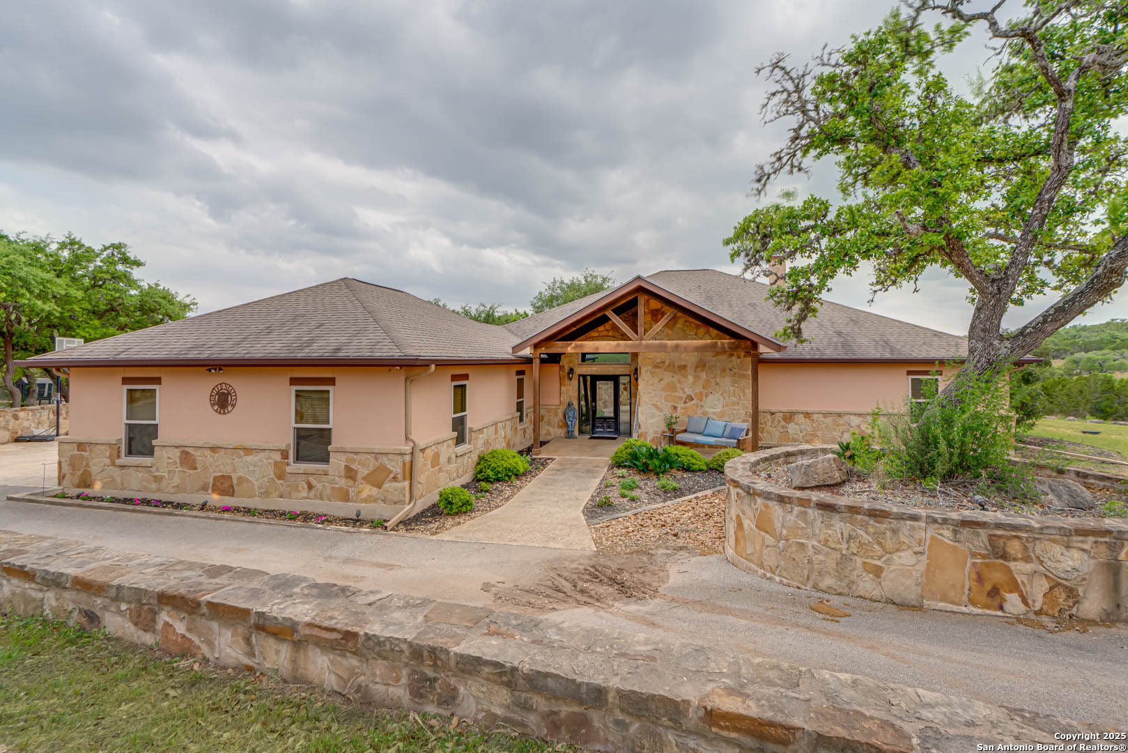 Property Photo: 1117 Rebecca Way TX 78133