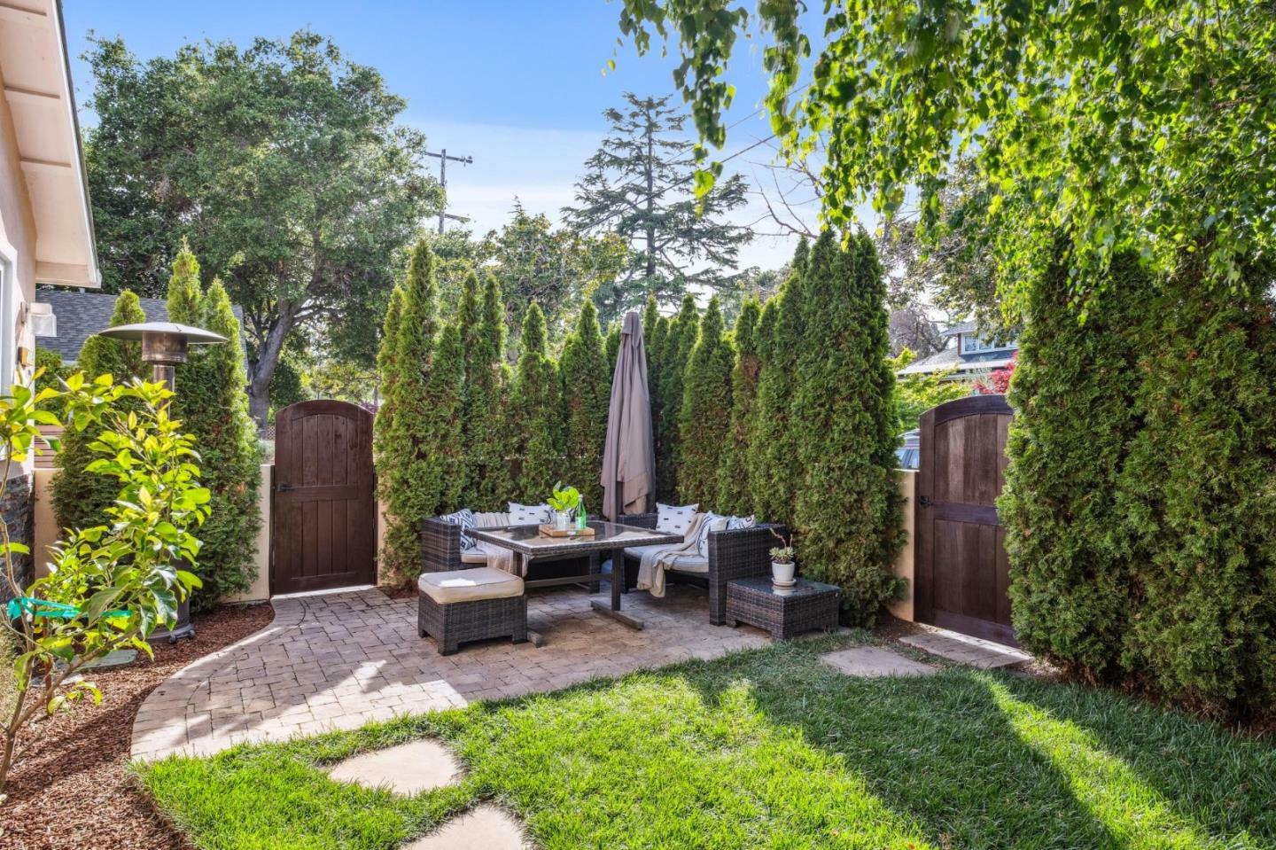 Property Photo: 754 Homer Avenue CA 94301