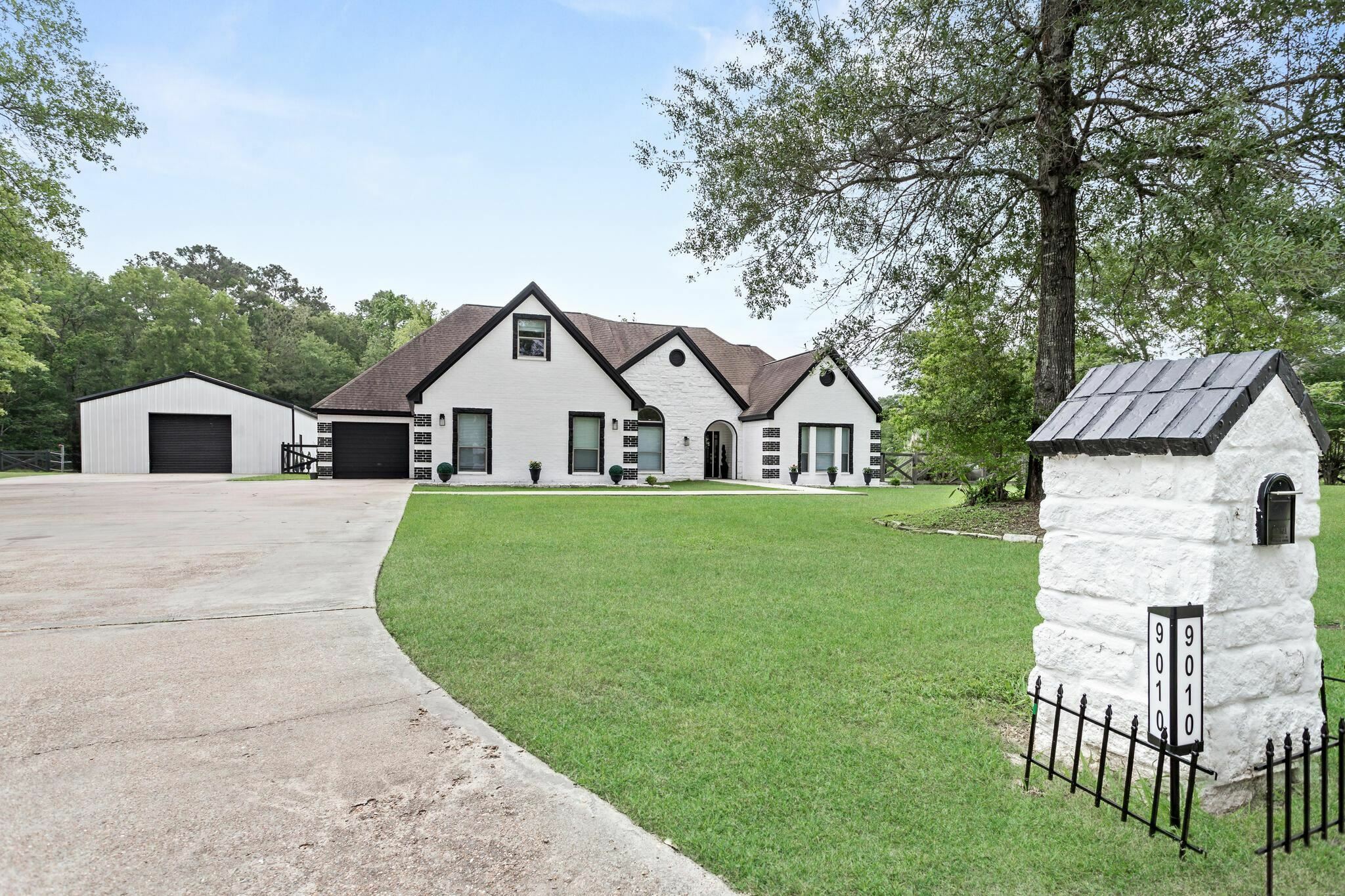 Property Photo: 9010 Terry Estates TX 77630
