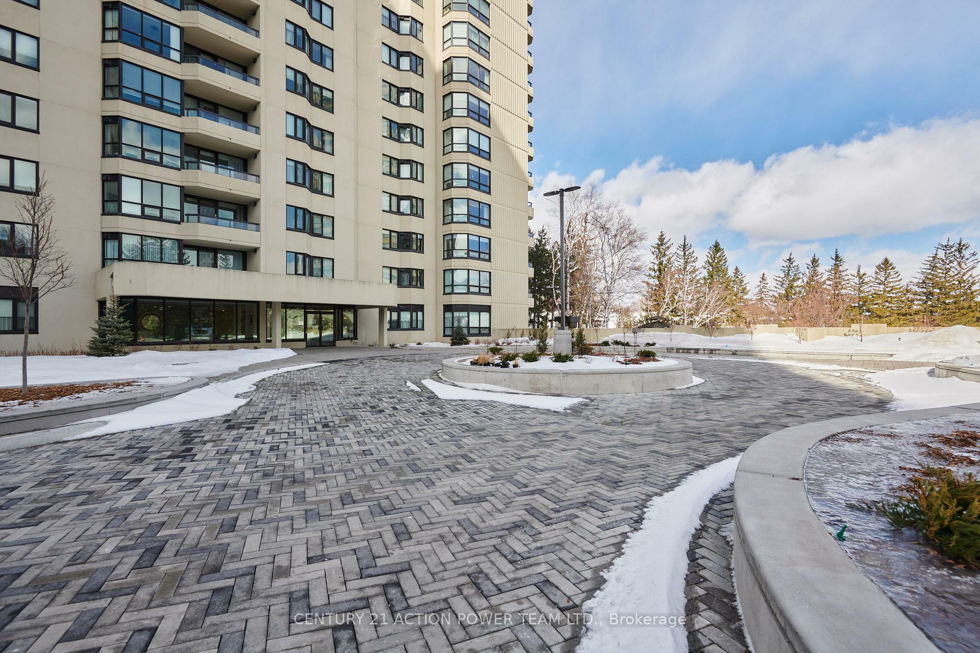 Property Photo: 1500 Riverside Drive 1803 ON K1G 4J4