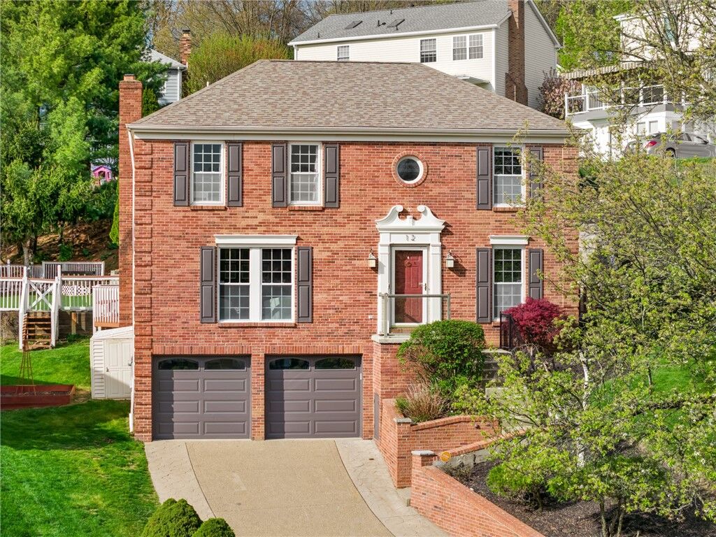 Property Photo: 12 Fieldstone Drive PA 15220