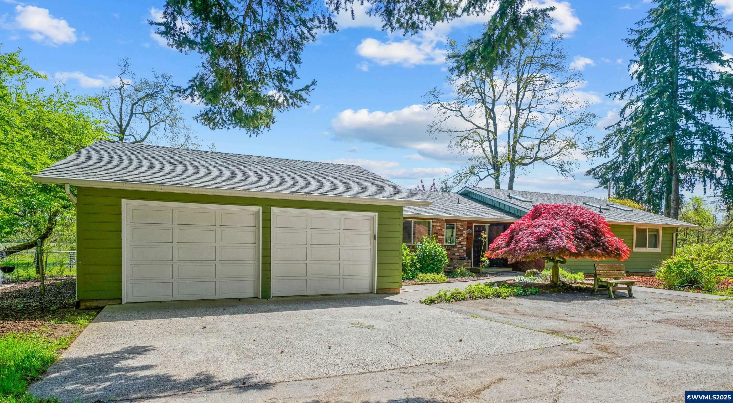 Property Photo: 8690 Aumsville Hwy SE OR 97317