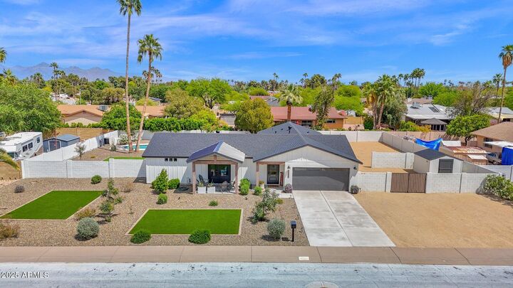 Property Photo:  11039 N 42nd Street  AZ 85028 