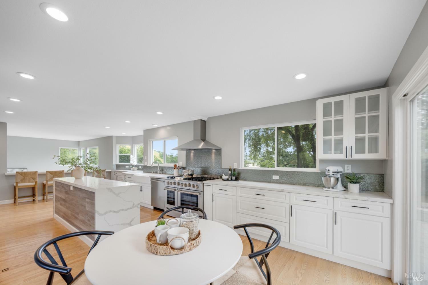 Property Photo: 3 Woodgate Place CA 94945