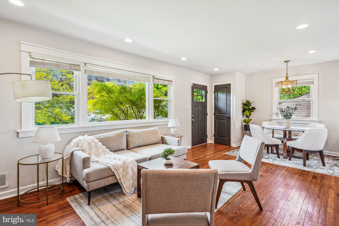 Property Photo: 1021 Maple Avenue MD 20851