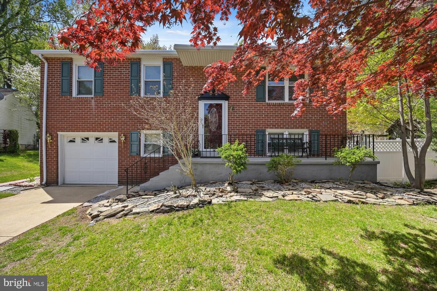 Property Photo:  125 E Elgin Court  DE 19702 