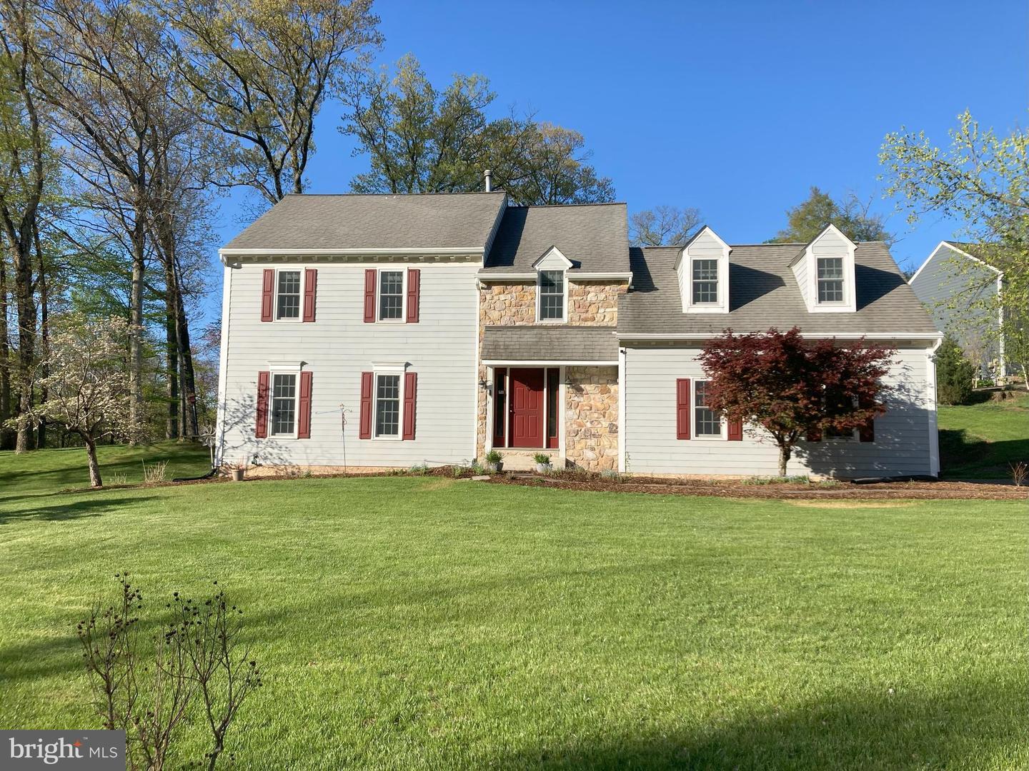 Property Photo: 601 Waterfall Way PA 19460