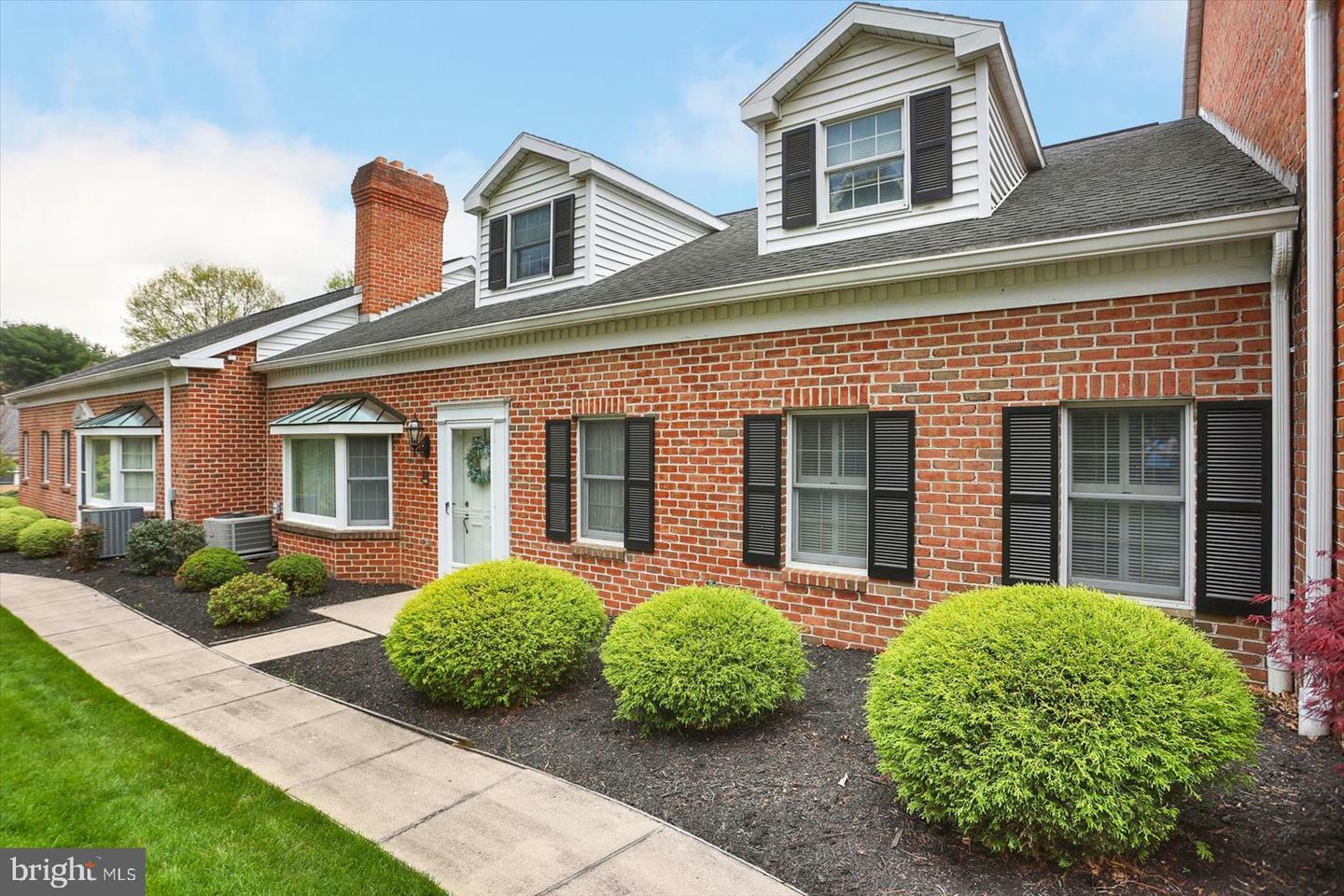 Property Photo: 2034 Wyntre Brooke Drive S 2034 PA 17403