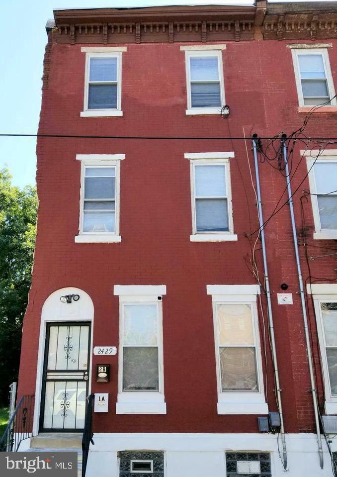 2429 N 10th Street  Philadelphia PA 19133 photo