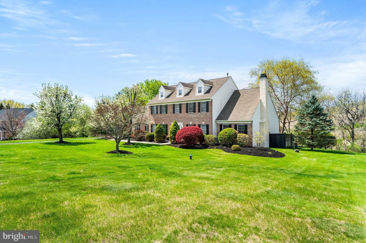 Property Photo: 3940 Fountain Circle PA 18923