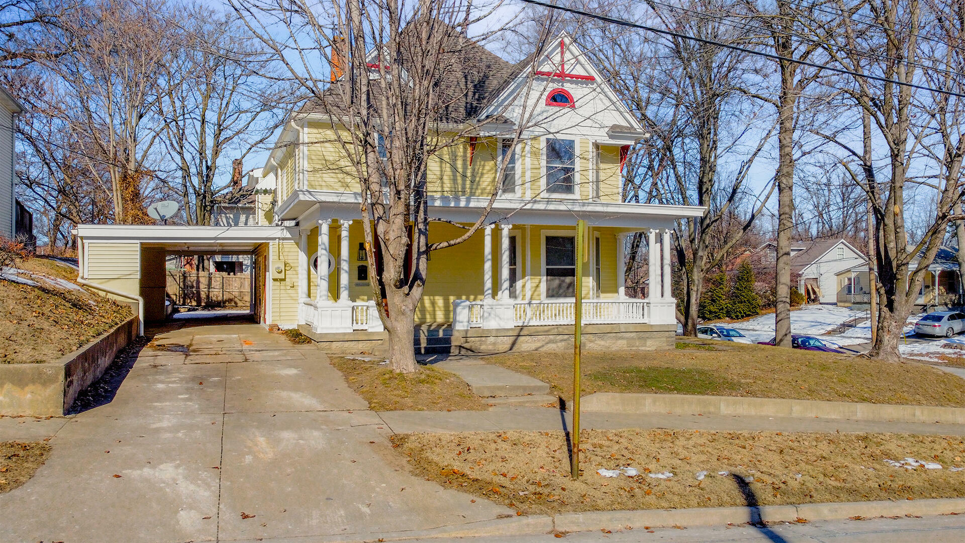 Property Photo: 627 Locust St MO 65233