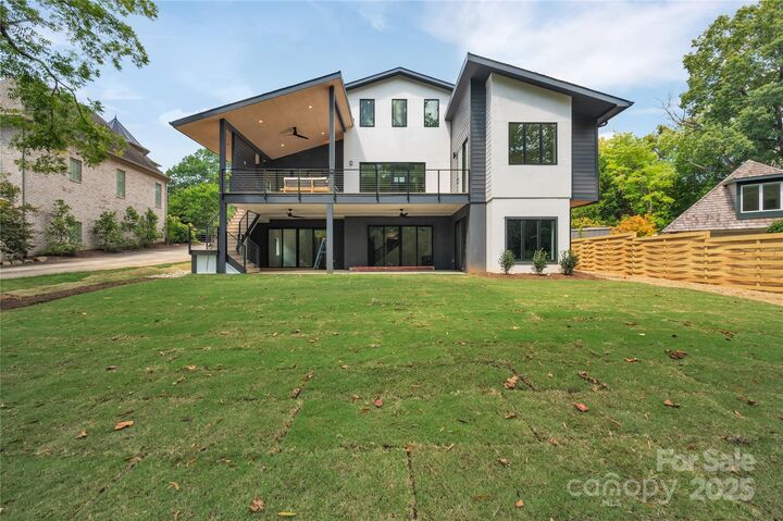 111 Wrenwood Lane  Charlotte NC 28211 photo