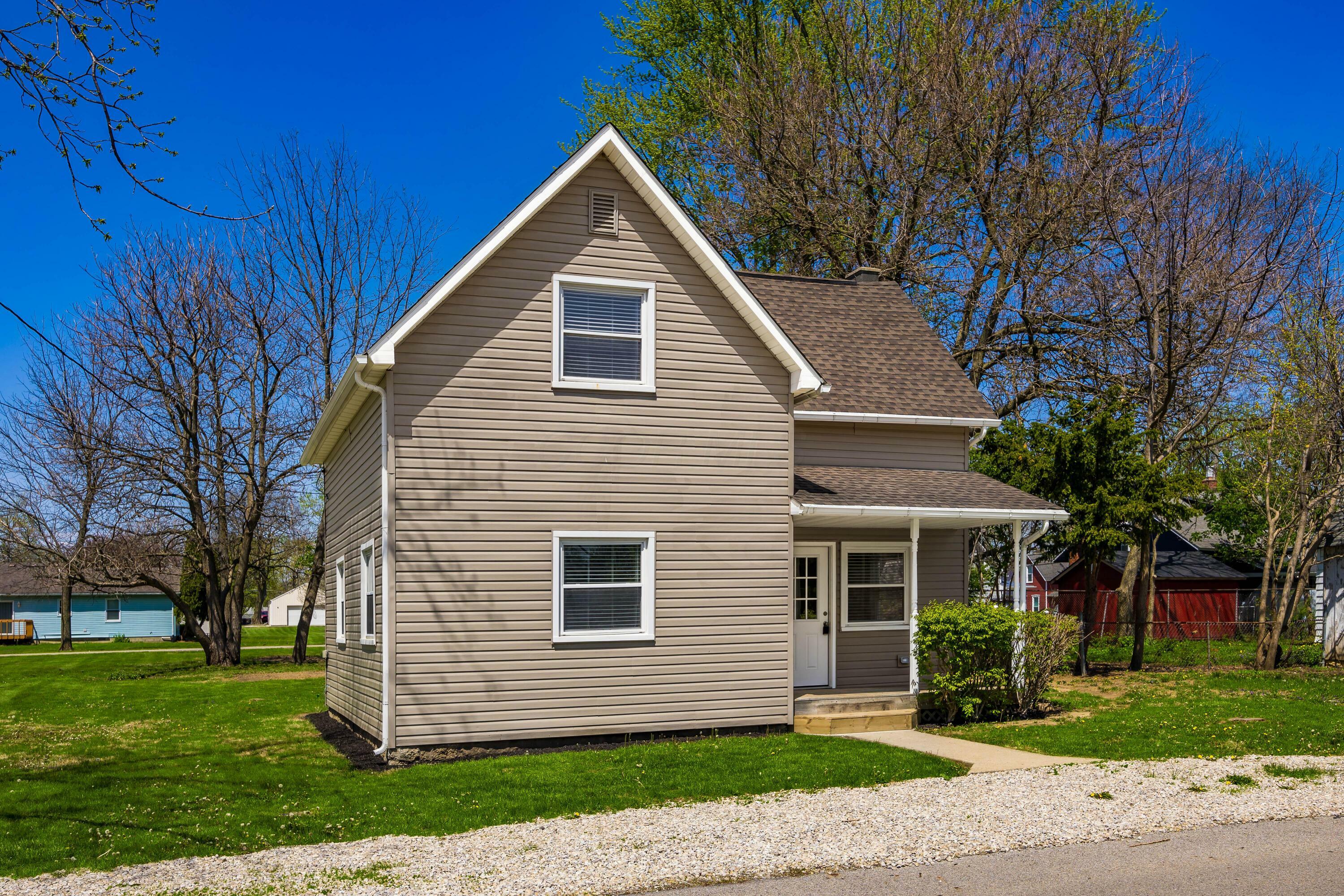 Property Photo: 116 W South Avenue OH 43064