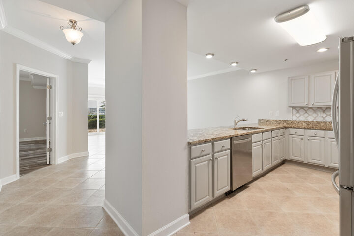 Property Photo:  113 SE Brooks Street 106  FL 32548 