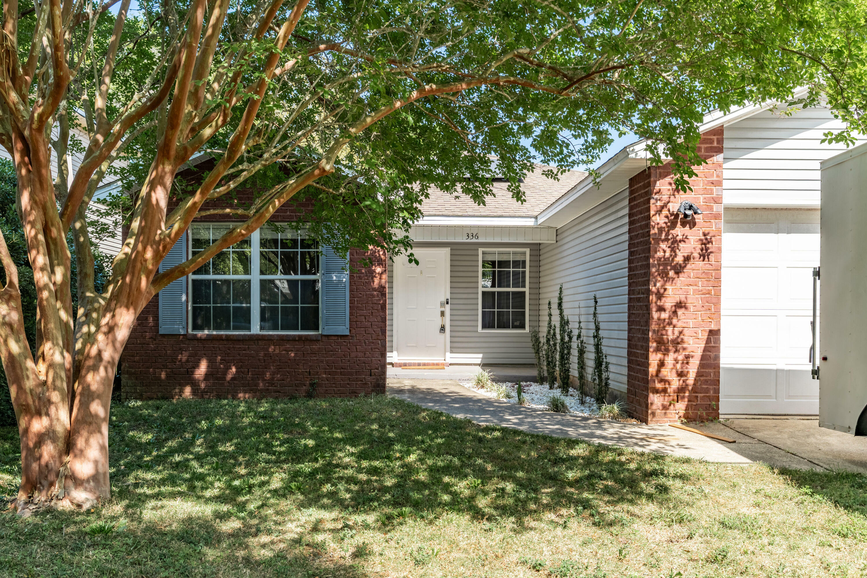 Property Photo: 336 Harris Street FL 32569
