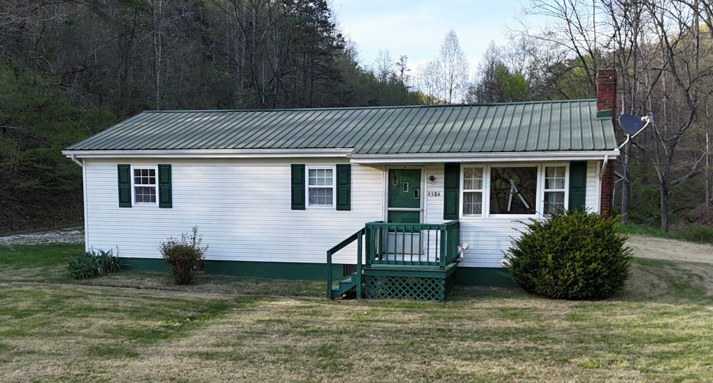 Property Photo: 4584 Cains Creek Rd KY 41124