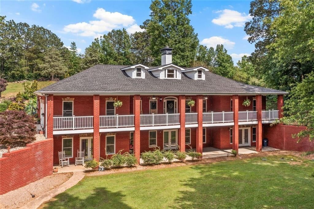 Property Photo: 7180 Westray Road GA 30028