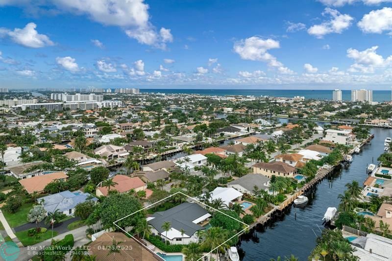 Property Photo: 3010 NE 43 St FL 33308