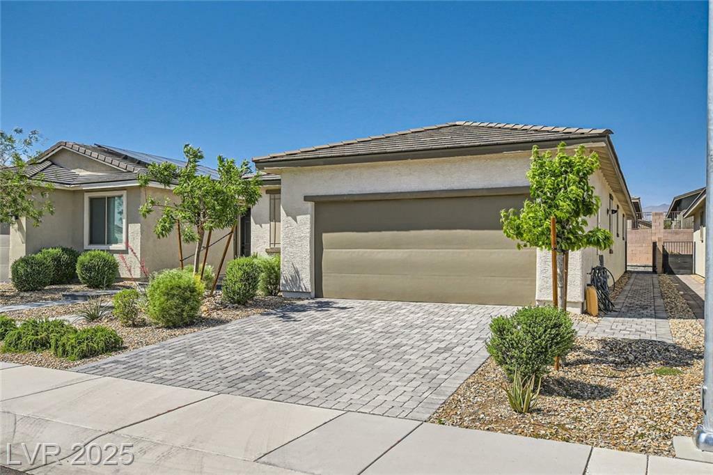 Property Photo: 2110 Albury Avenue NV 89086