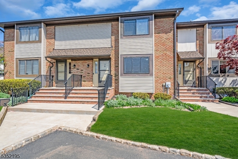 Property Photo: 722 Robin Rd NJ 08844