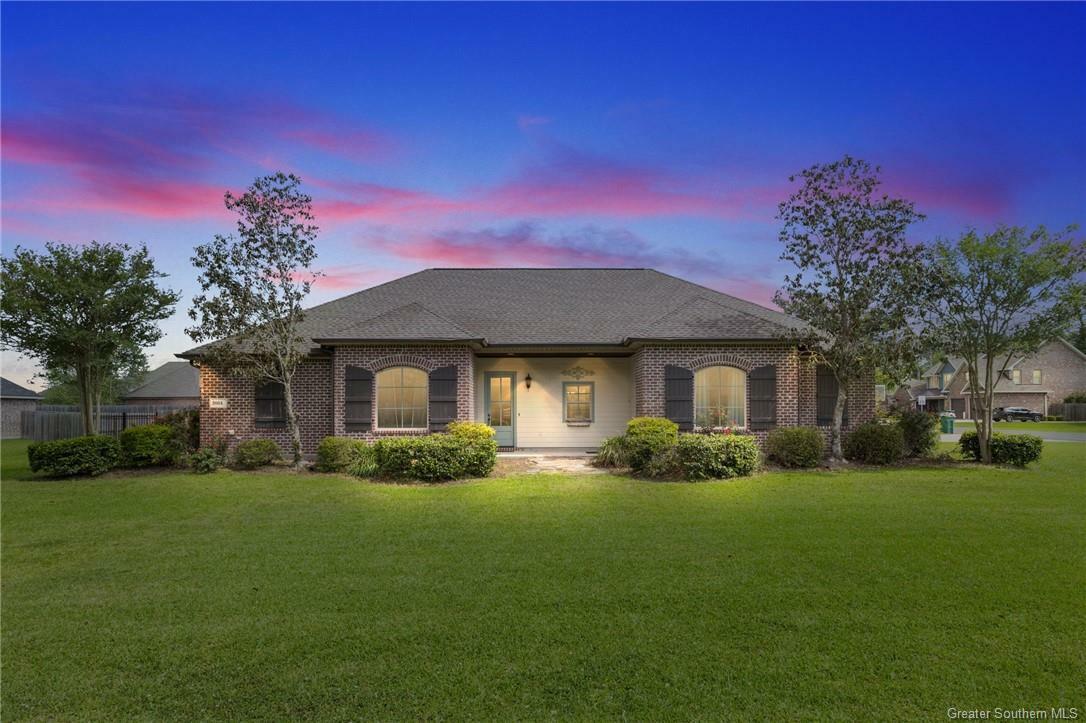 Property Photo: 2664 Williamsport Drive LA 70611