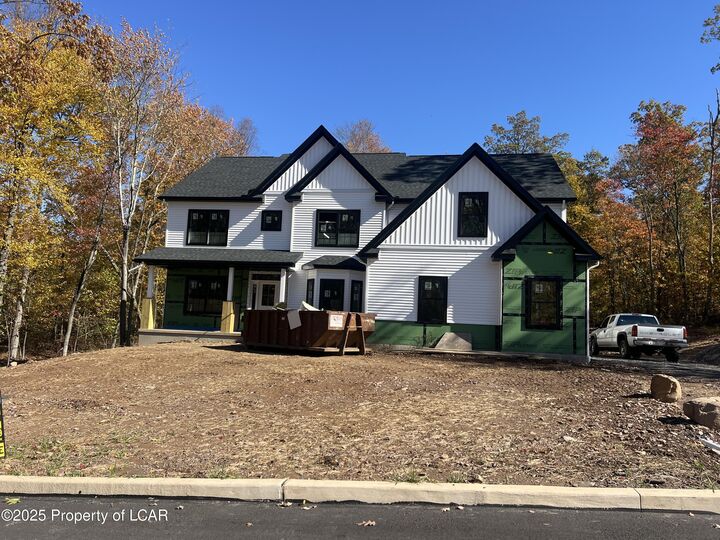Property Photo:  156 Heritage Way  PA 18707