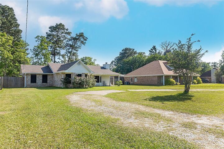 Property Photo: 125 Williams Road TX 77657