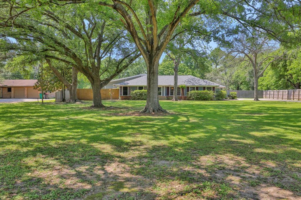 Property Photo: 1315 Kilgore Road TX 77520