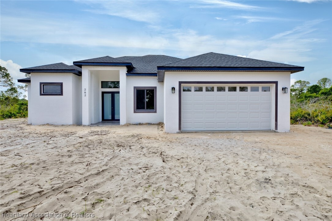 Property Photo: 262 Tanager Avenue FL 33870