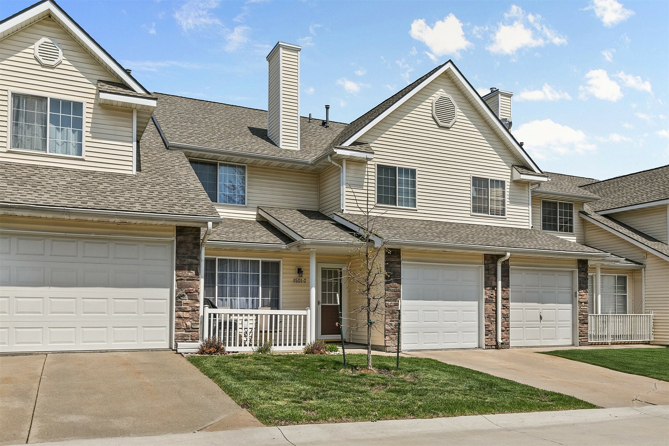 Property Photo:  1501 SE Delaware Avenue 7  IA 50021 