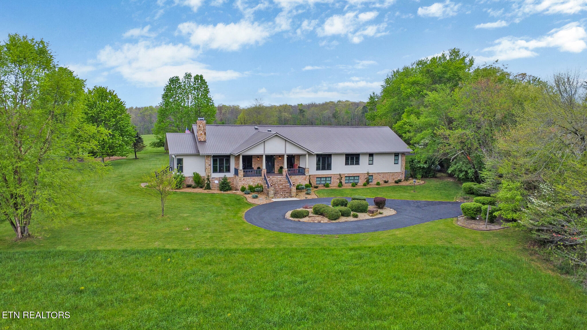 895 Parnell Rd  Crossville TN 38572 photo