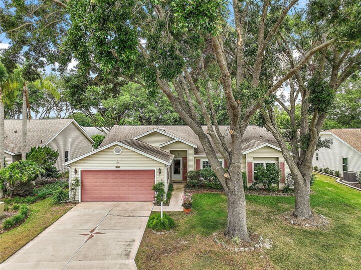Property Photo: 25333 River Crest Drive FL 34748