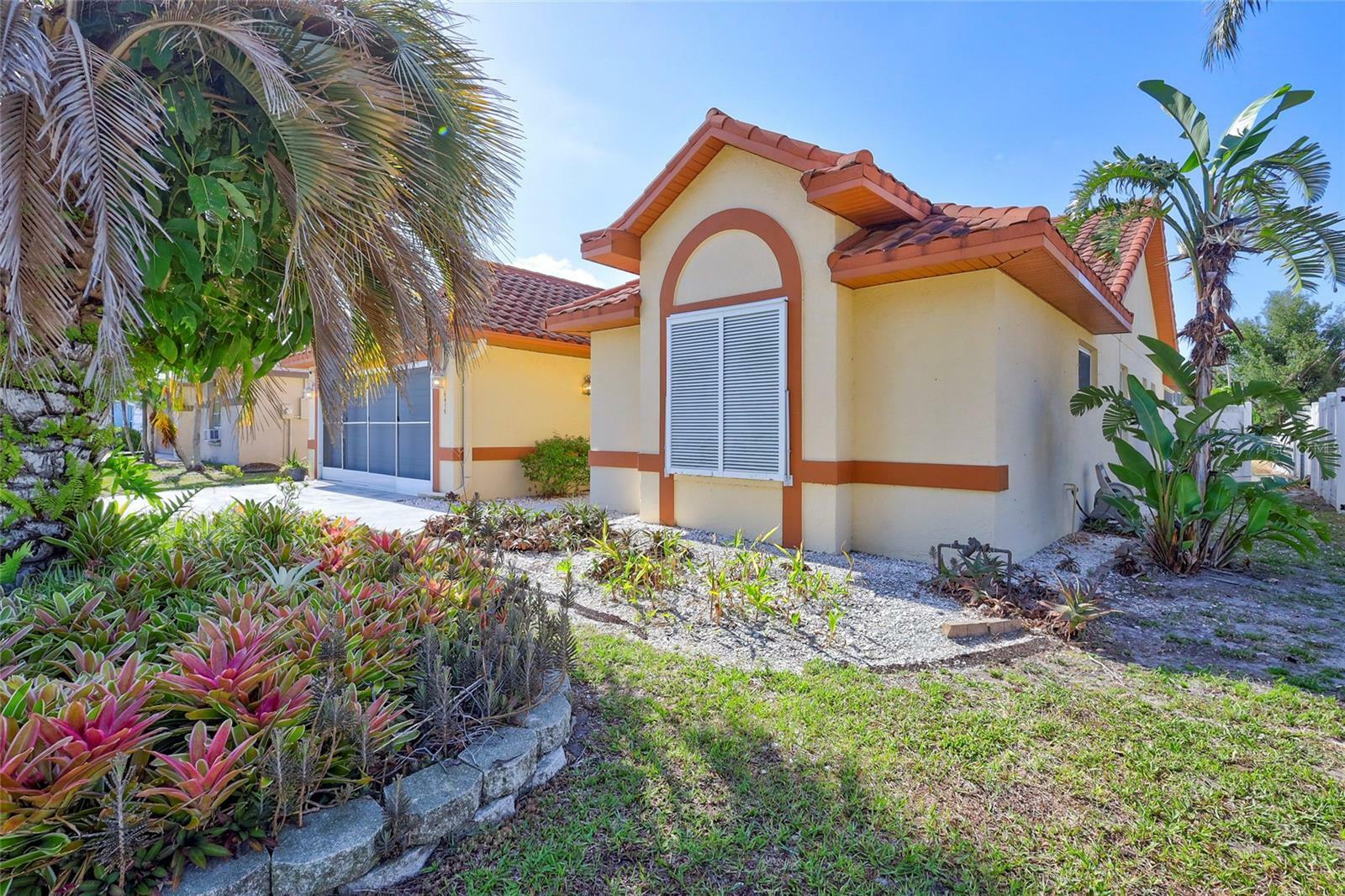 Property Photo: 6415 39th Avenue W FL 34209