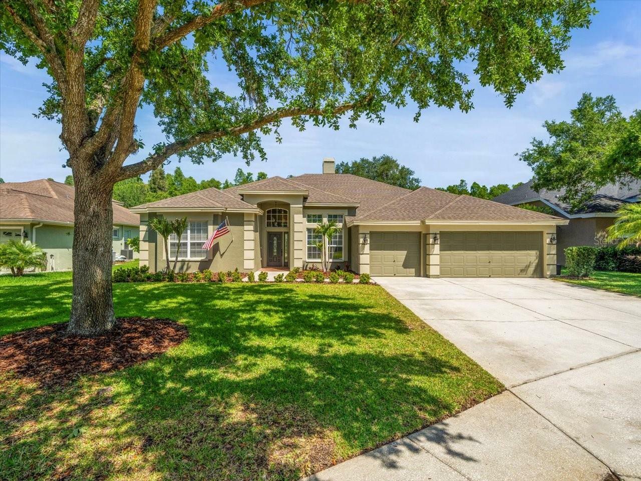 Property Photo: 19808 Sunsplash Lane FL 33558